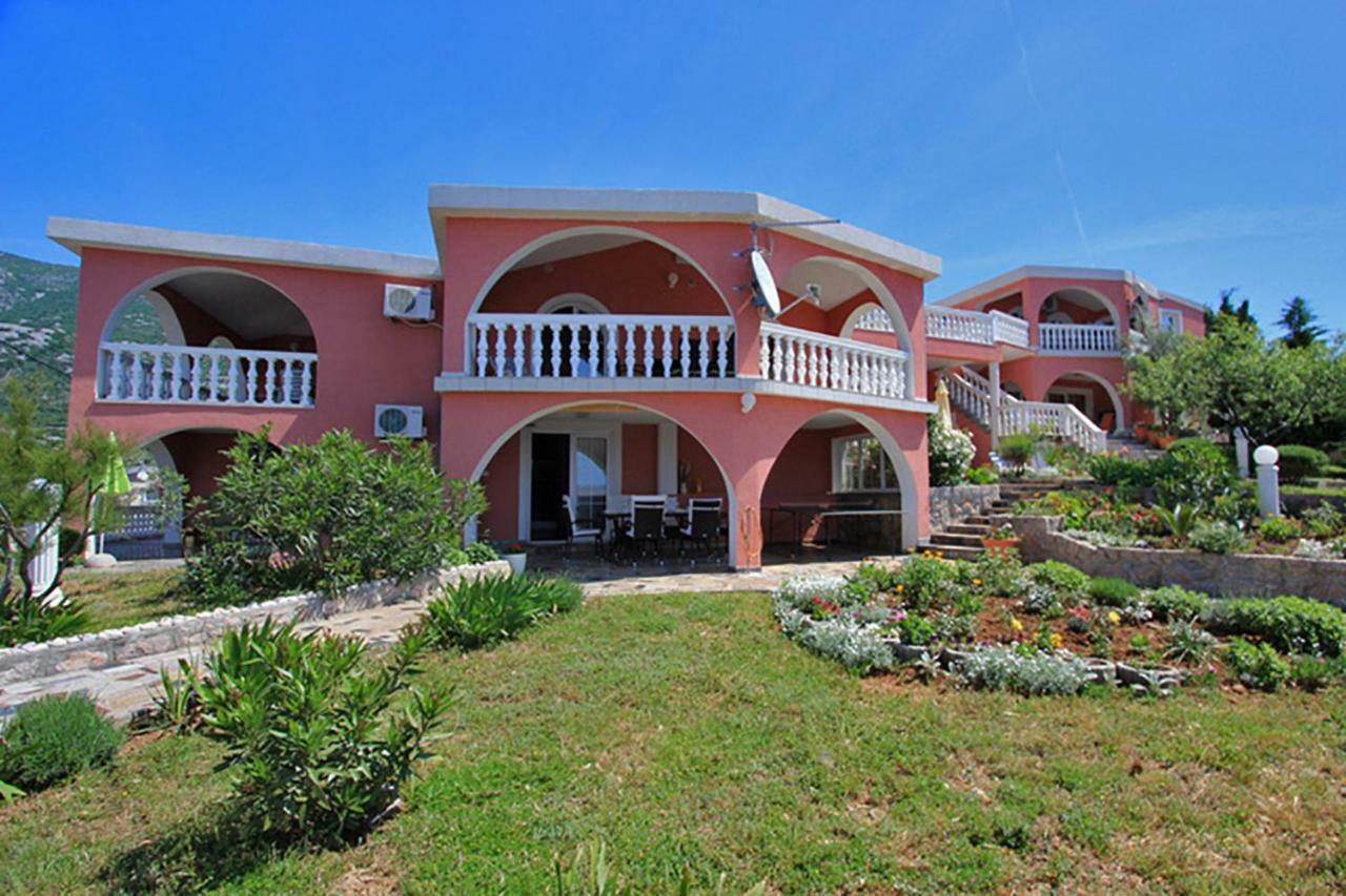 Villa Lilly Cesarica Zewnętrze zdjęcie